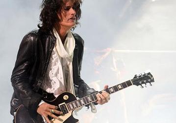 Группа Aerosmith не будет ждать Тайлера два года