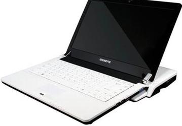 Стыковочная станция ноутбука Gigabyte M1305 оборудована дискретным GPU