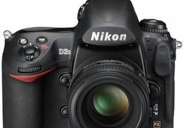 Профессиональная камера Nikon D3S: чувствительность ISO 102400 и затвор с «глушителем»