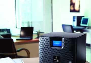Iomega анонсировала новую модель NAS для домашних и офисных сетей