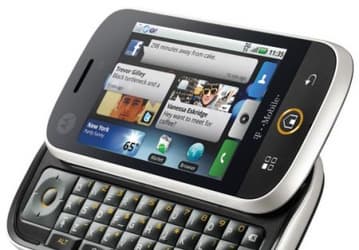 Motorola представляет CLIQ — свой первый коммуникатор на платформе Android