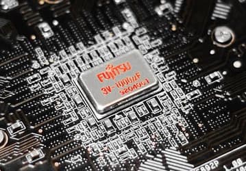 ASUS обращает внимание покупателей 3D-карт на конденсаторы