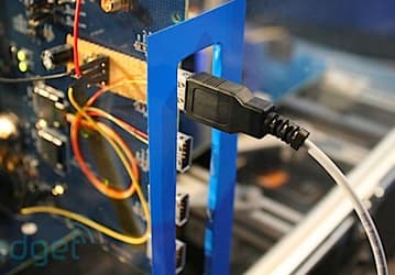 Интерфейс Light Peak появится в серийных продуктах в будущем году