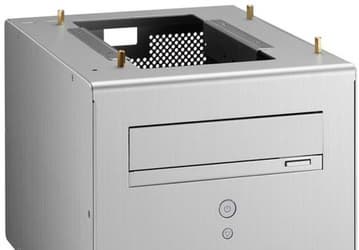 Внутри корпуса для ПК Lian Li PC-Q06 нет места для системной платы