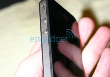 Новый iPhone попал в руки журналистов