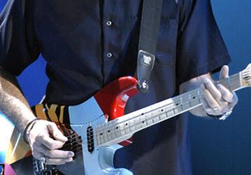 Eric Clapton не в восторге от своего пения