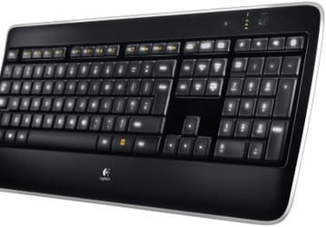 Беспроводная клавиатура тоже может вести активную ночную жизнь: Logitech Wireless Illuminated Keyboard K800