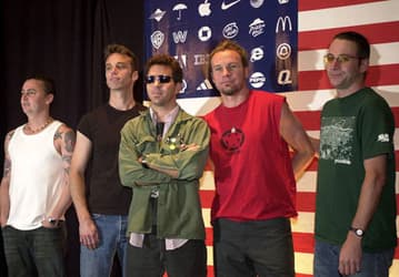 Pearl Jam отпразднуют 20-ю годовщину благотворительным концертом