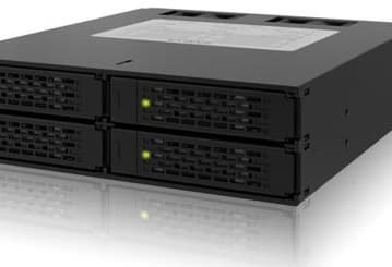 Миниатюрный модуль ICY DOCK MB994SP-4S вмещает четыре HDD или SSD
