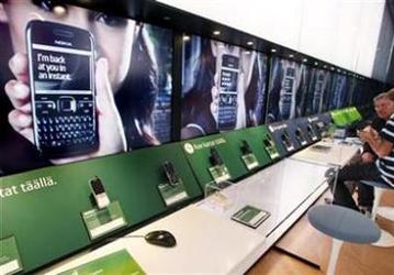 Nokia откладывает выпуск флагманского смартфона E7 на начало 2011 года