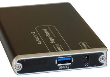 AMP комплектует корпуса Aviator-2 с интерфейсом USB 3.0 твердотельными накопителями
