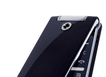 Новый телефон-«раскладушка» LG KF305