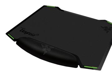 Игровой коврик Razer Vespula оставляет о себе неоднозначное впечатление