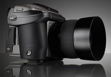 Разрешение среднеформатной камеры Hasselblad H4D-40 равно 40 Мп