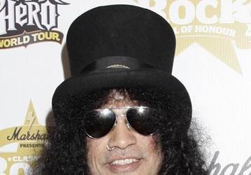 За воссоединение Guns N' Roses предлагали более $100 миллионов