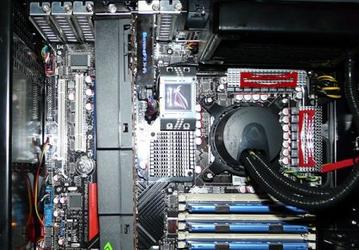 Работающая DX11-карта NVIDIA GF100 замечена на выставке CES 2010