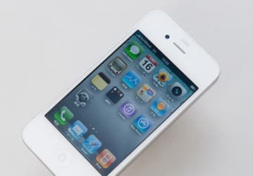 Снимки серийного белого iPhone 4 уже попали в Сеть 