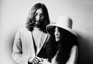 Yoko Ono не простила убийцу мужа