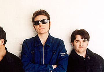 Manic Street Preachers анонсировали трек лист Postcards From A Young Man