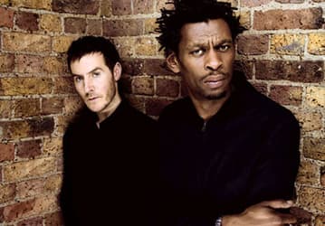 Massive Attack осенью вновь приедет в Россию