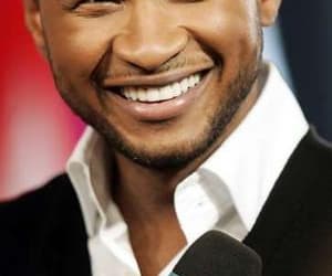 Usher спел на китайском