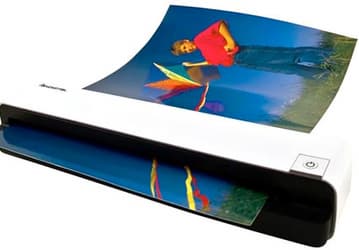 Pandigital Personal Photo Scanner/Converter сканирует фотографии без участия ПК