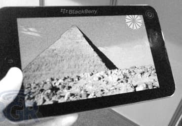 Производитель смартфонов BlackBerry работает над своим первым планшетом