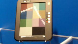 До конца года E Ink обещает сделать цветную «электронную бумагу», способную показывать видео
