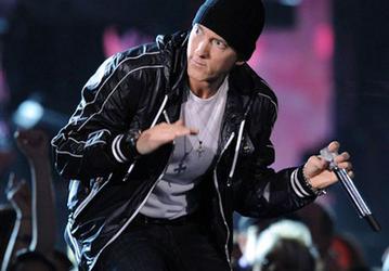 Pink и Rihanna спели с Eminem 