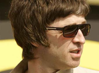Группе Oasis пришлось за запись платить наличными