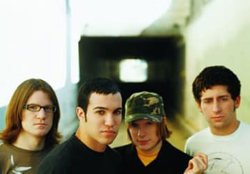 Fall Out Boy распались, чтобы сохранить дружбу
