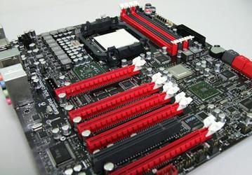 Опубликованы снимки системной платы ASUS ROG Crosshair IV Extreme