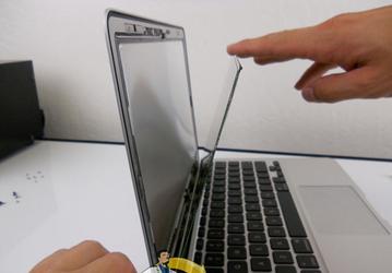 В дисплее новых MacBook Air разделены матрица и подсветка