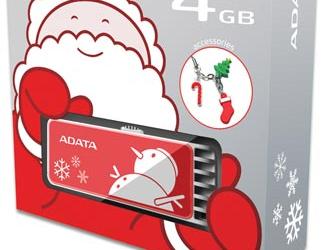 Флэшка ADATA C802 оформлена в стиле новогоднего подарка 