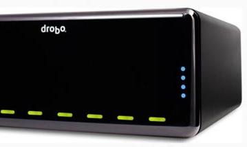 Сетевое хранилище Data Robotics DroboPro FS имеет восемь отсеков для HDD и два порта Gigabit Ethernet