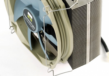 Процессорный кулер Thermalright Archon не помешает модулям памяти