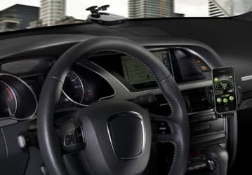 Cobra iRadar — автомобильный «антирадар», подключаемый к iPhone