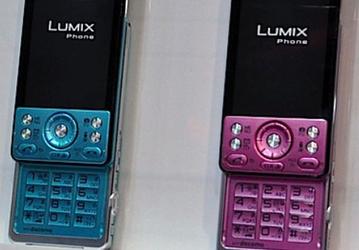 Panasonic показала телефон-фотокамеру Lumix Phone