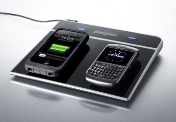 Energizer представила беспроводное зарядное устройство для iPhone и BlackBerry