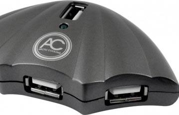 Концентратор Arctic Hub имеет продуманное расположение портов USB