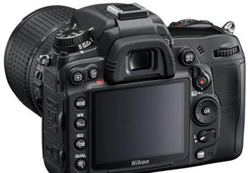 Фотографии четырех новинок Nikon накануне премьеры: камера D7000, вспышка и два объектива