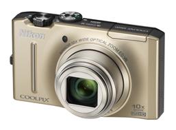 Nikon Coolpix S8100 получила датчик изображения с обратной засветкой и десятикратный трансфокатор