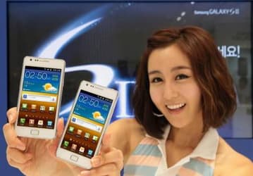 В Южной Корее начались продажи белой версии смартфона Galaxy S II