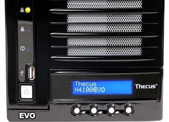 NAS Thecus N4100EVO имеет четыре отсека для накопителей 
