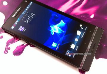 Появились качественные фото смартфона Sony Ericsson Nozomi