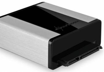 Адаптер Sharkoon DriveLink позволяет подключить SATA-накопитель к порту USB 3.0