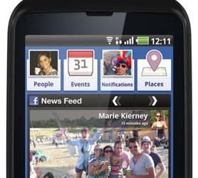INQ и Facebook анонсировала смартфоны Cloud Touch и Cloud Q для «социальнозависимых» граждан