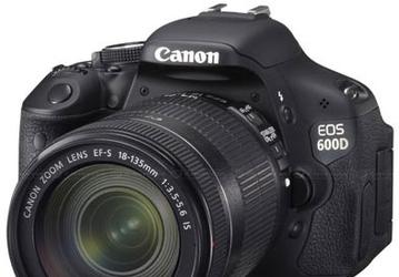 Canon называет камеру EOS 600D компактной и легкой