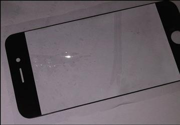 Первый снимок фронтальной панели iPhone 5 может свидетельствовать об увеличении дисплея смартфона