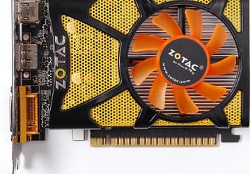 ZOTAC оснащает карту GeForce GT 440 двухслотовым кулером